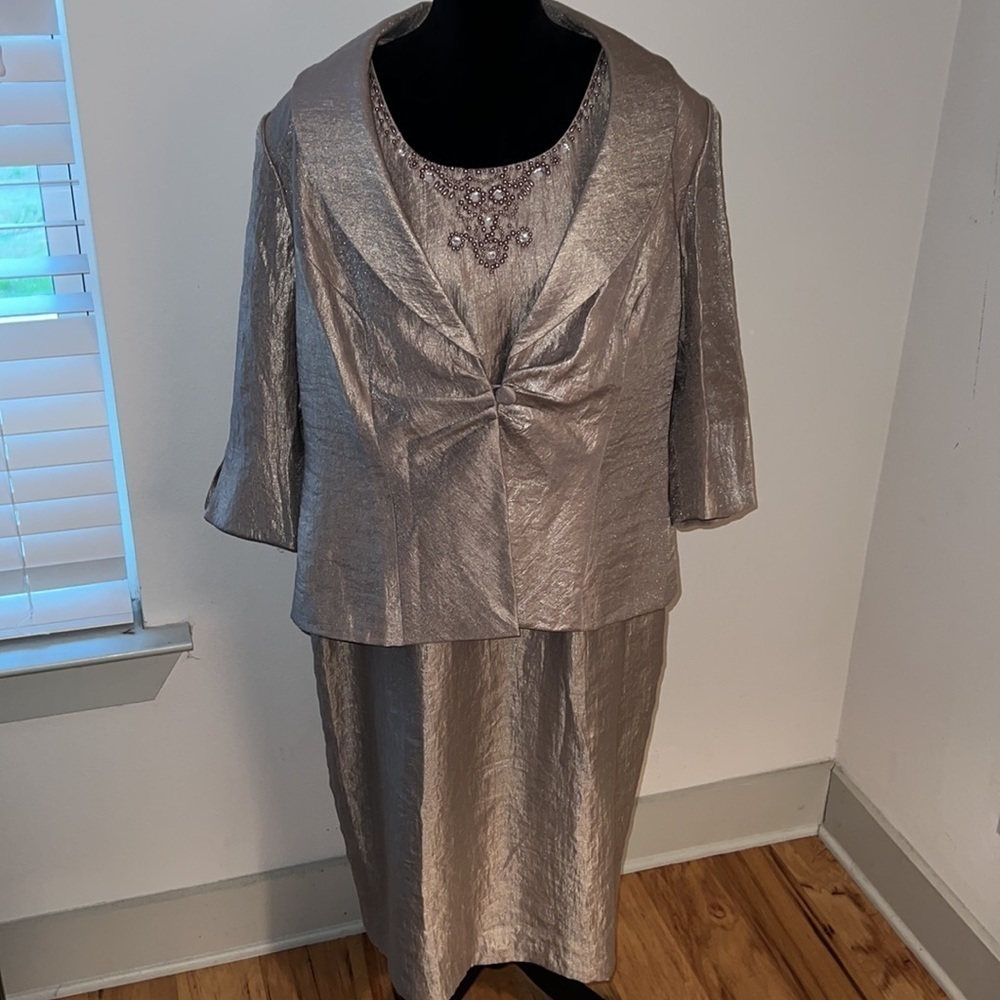 Jessica Howard 2 piece set sleeveless embellished dress and jacket Sz 18W